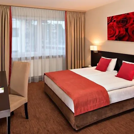 Z-hotel Business &