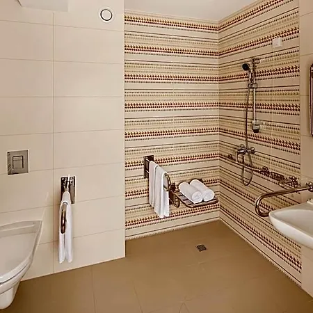 Hotel Z-hotel Business &