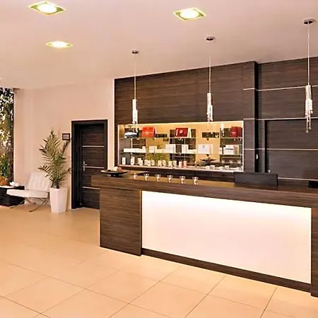 Z-hotel Business & Hotel 4*