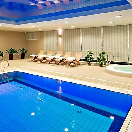 Z-hotel Business & 4* Otwock