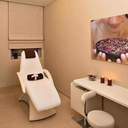 Z-hotel Business & מלון אוטווק