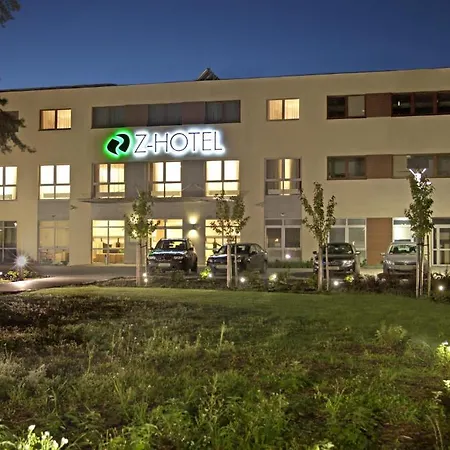 Z-hotel Business & 4* Otwock