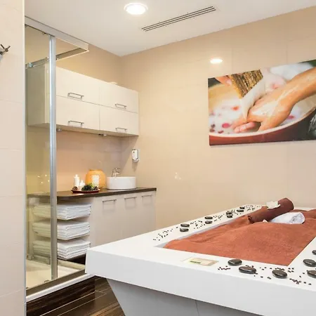 Z-hotel Business & 4* Otwock